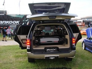 Ford-Expedition-custom-Audio-subwoofer-enclosure-DVD